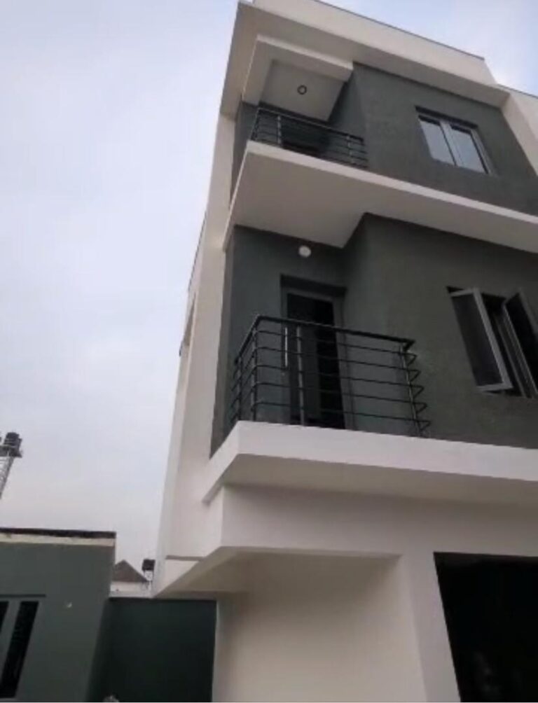 3 Bedroom Terrace Duplex with Bq