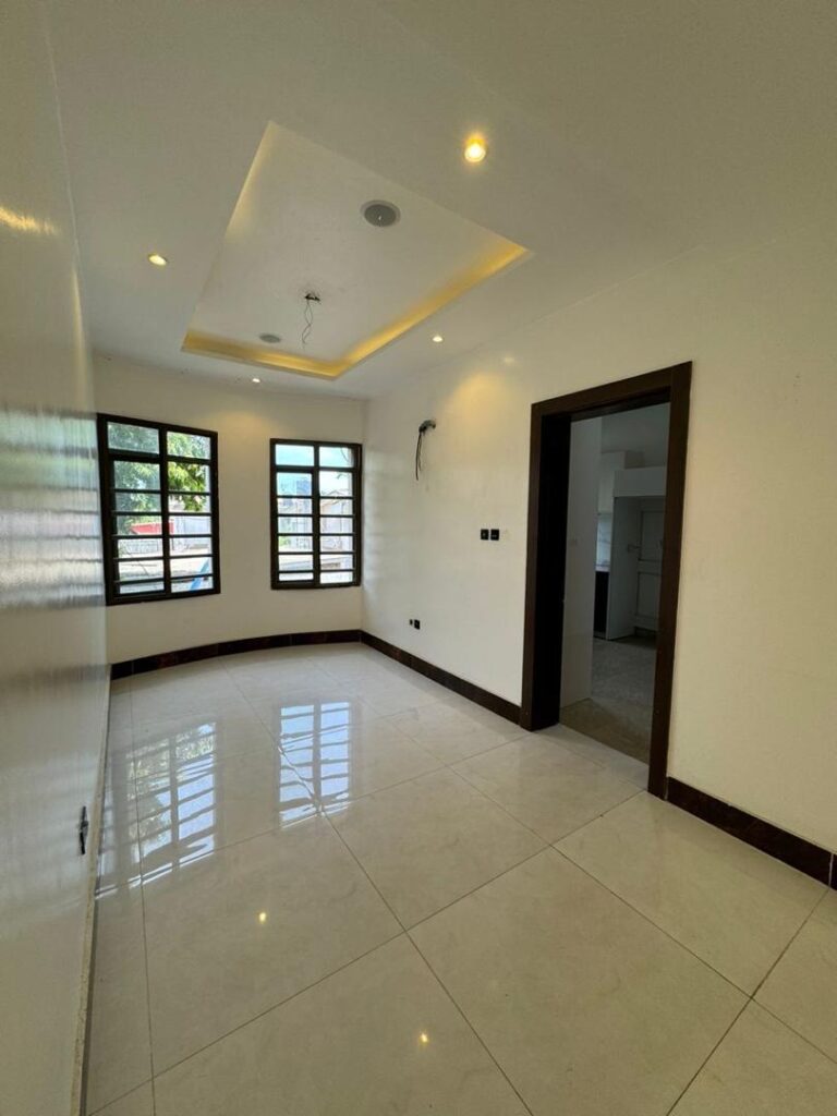 Beautifully Built 3 Bedroom Apartment – photo 15