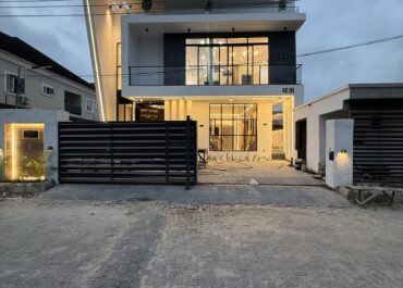 5 Bedroom Detached Duplex with Swimming Pool in Ajah, Lekki – photo 3